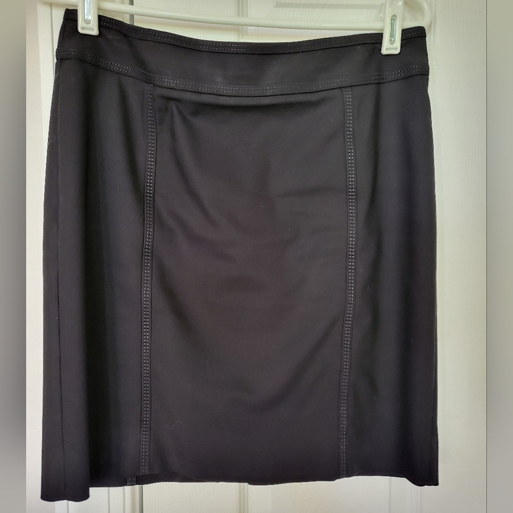 WHBM Sz 4 Black Skirt